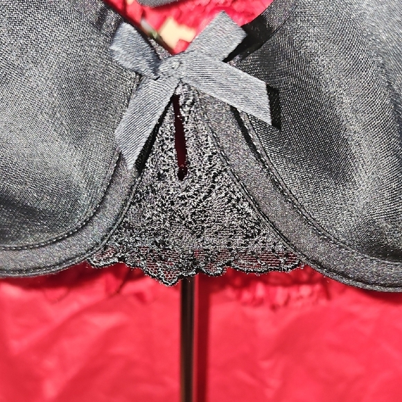 Victoria's Secret AngelsBlack Lace Trim Bra Size 36B - Picture 4 of 7